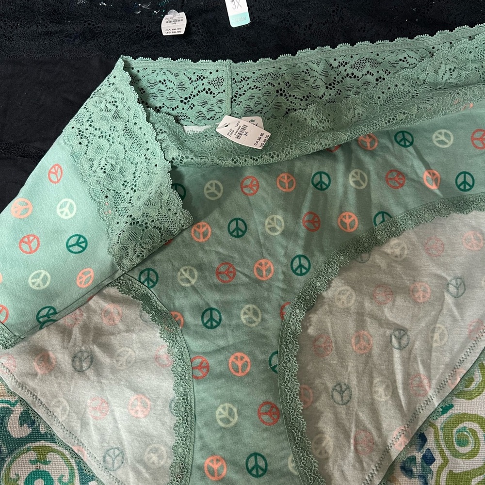 Maurices Peace Pattern Lace Trim Panties - Mint Green & Black